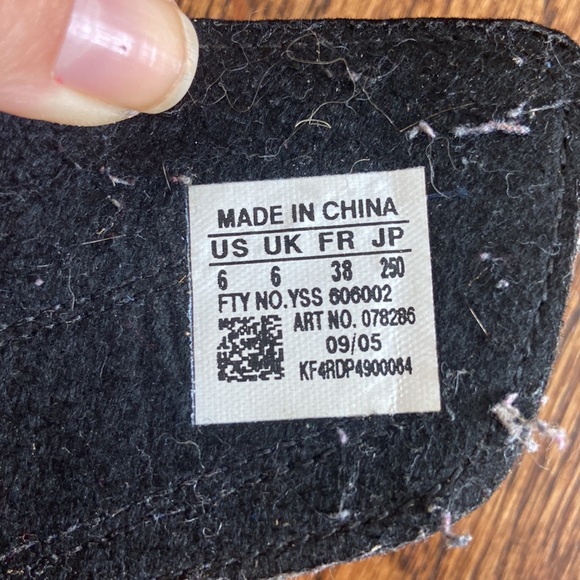 Adidas slides - Picture 2 of 2